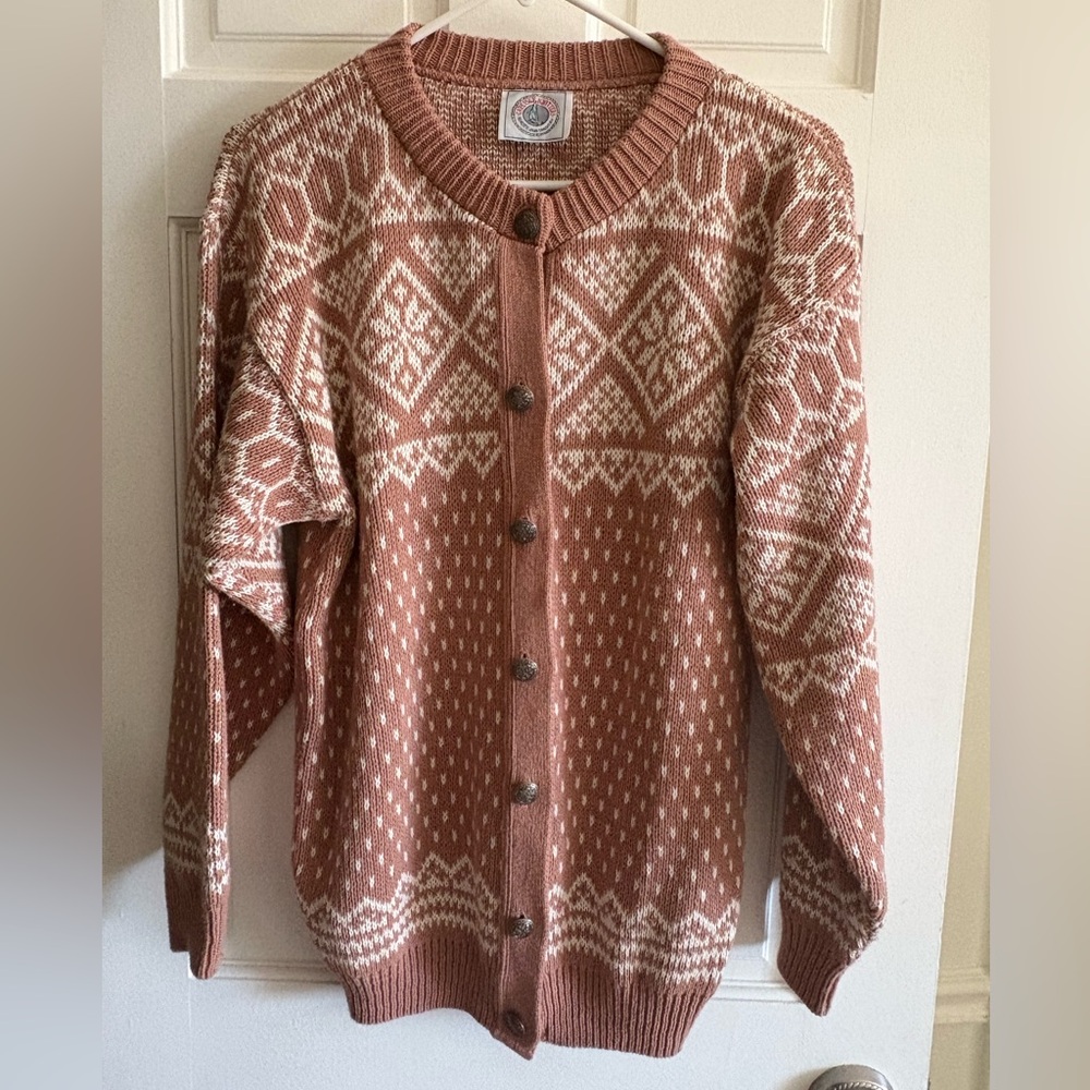 Cozy Nordic Patterned Cardigan in Brown and Cream